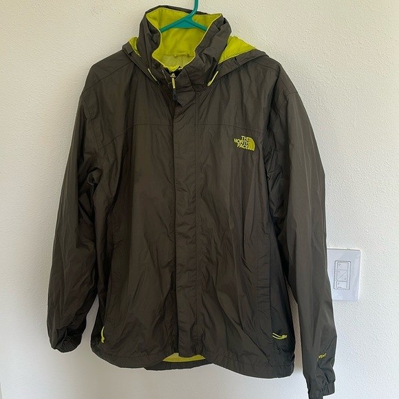 EUC The North Face Resolve Windbreaker Rain Hooded Men's Jacket Zip size medium - Picture 3 of 9
